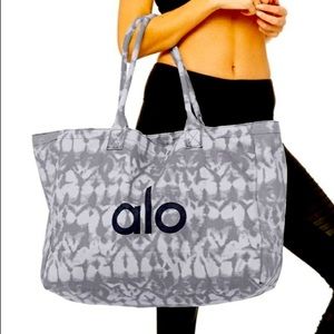 COPY - NWT Alo Shopper Tote